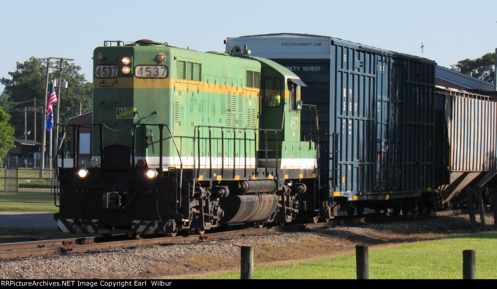 Ohio South Central Railroad (OSCR) 4537